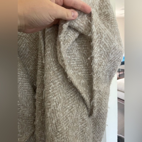 SOFT Loft Oversized Blanket Poncho Wrap - Picture 4 of 5